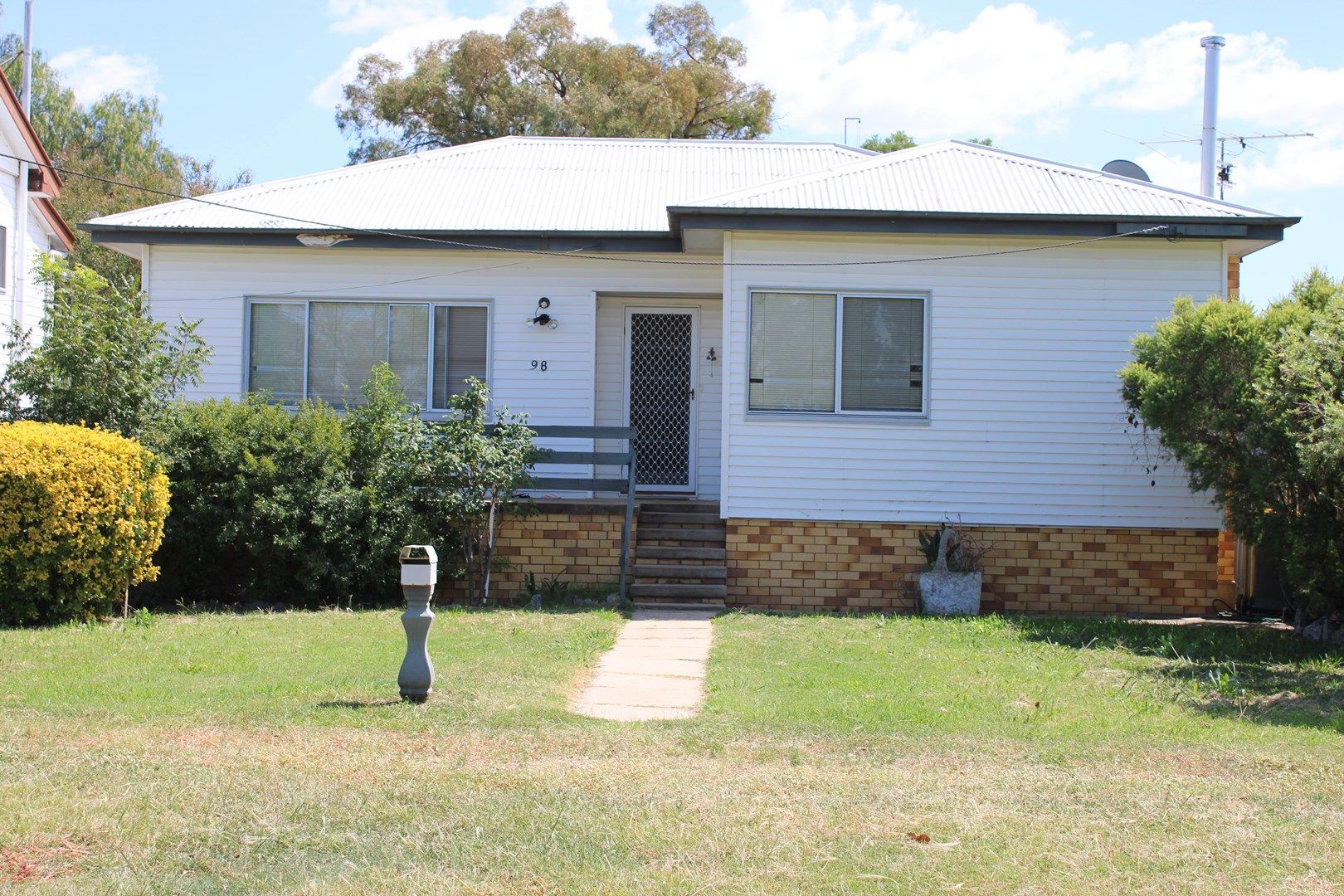 98 Evans Street, Inverell NSW 2360, Image 0