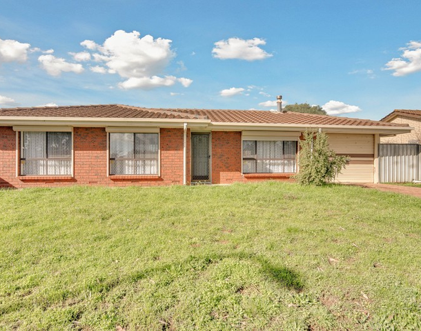 8 Oak Avenue, Burton SA 5110