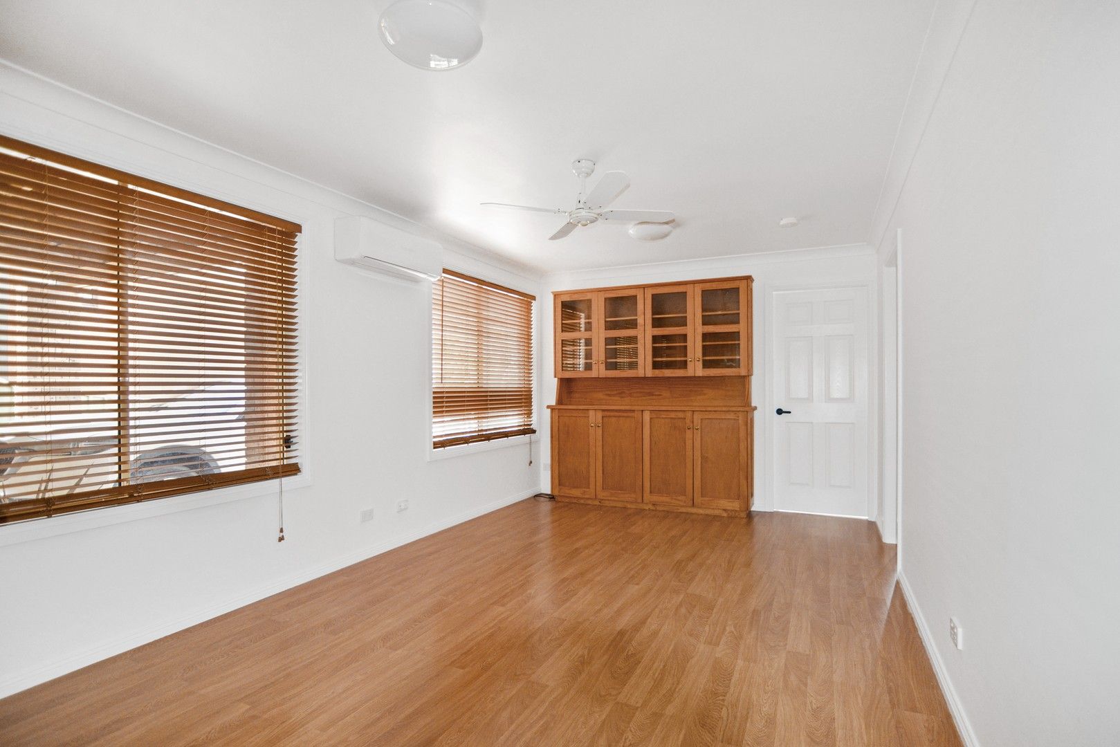 2 bedrooms Townhouse in 1/23 Wendy Drive POINT CLARE NSW, 2250