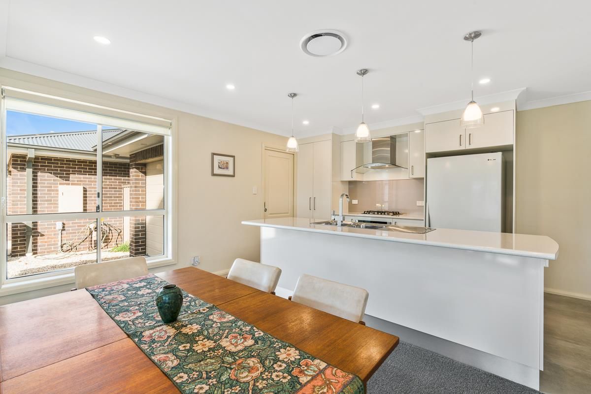 2/24 Emmaville Street, Orange NSW 2800, Image 2