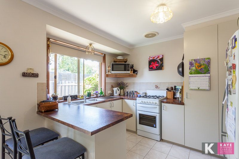 4/58 Woods Street, BEACONSFIELD VIC 3807, Image 2