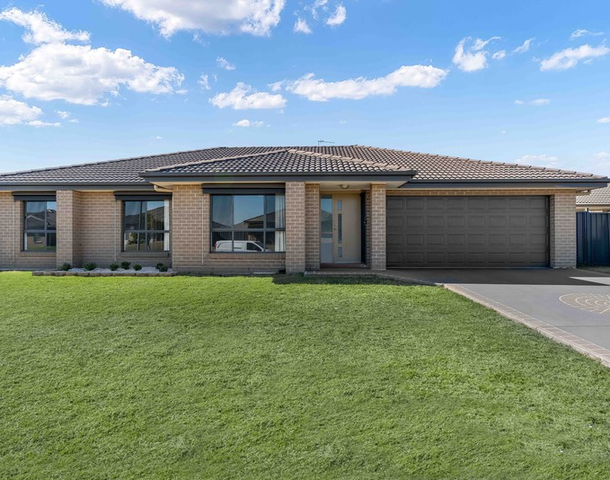 10 Hepburn Close, Rutherford NSW 2320