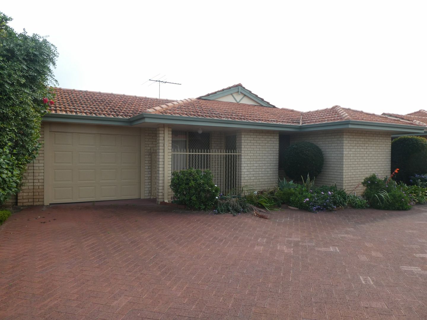 3 bedrooms Apartment / Unit / Flat in 1/146 Corfield Street GOSNELLS WA, 6110