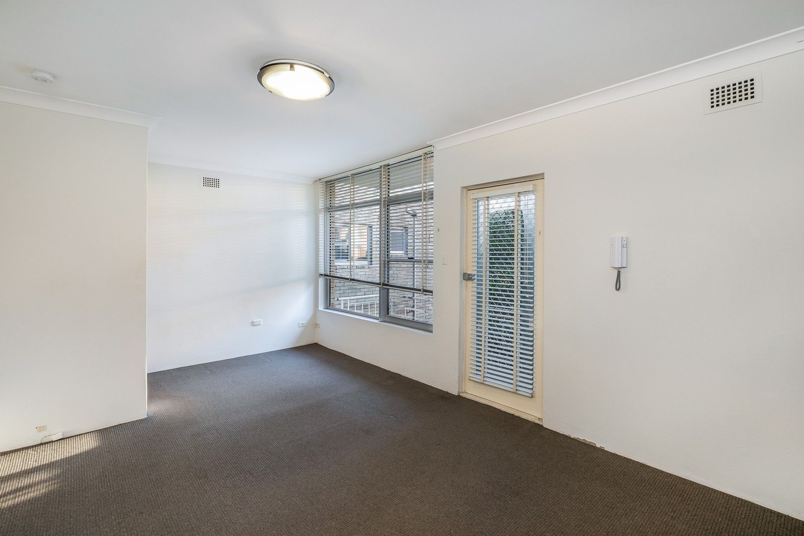 1 bedrooms Apartment / Unit / Flat in 10/14 Roker Street CRONULLA NSW, 2230