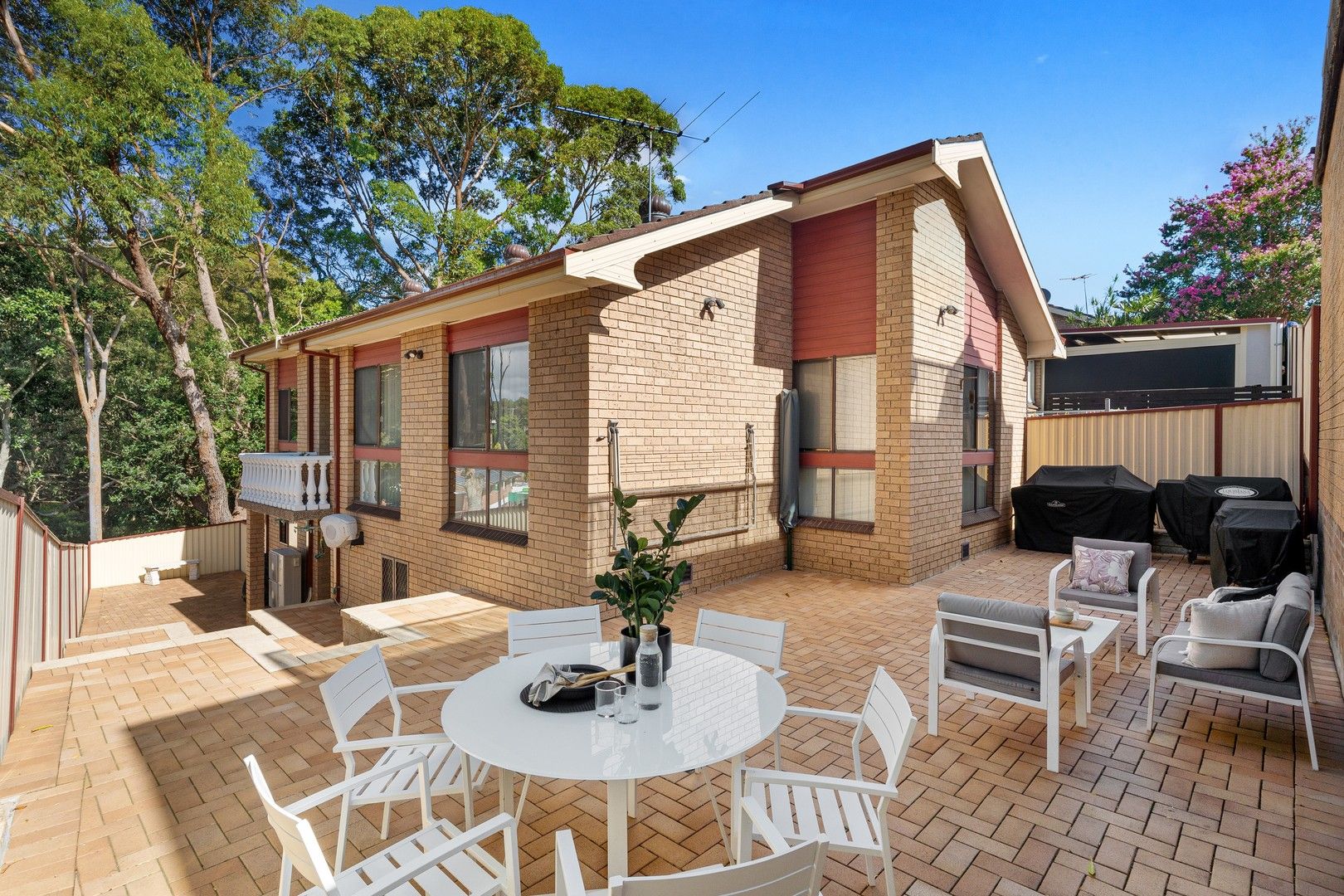 3 bedrooms Apartment / Unit / Flat in 4/6 Arthur Street BEXLEY NSW, 2207