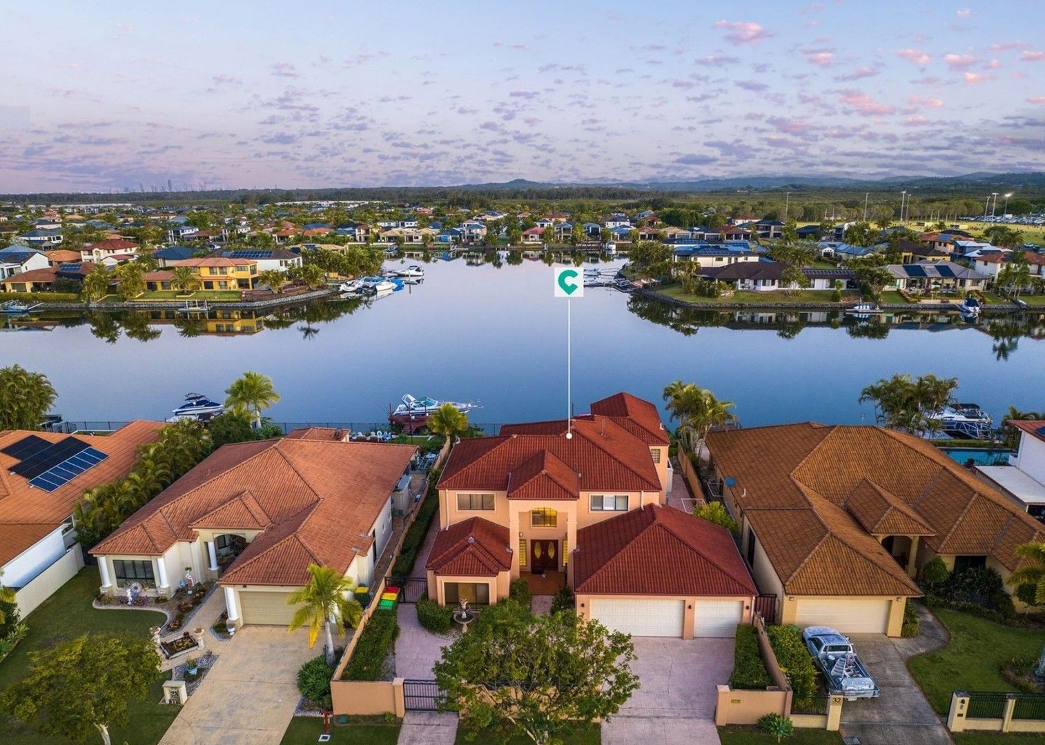 5 bedrooms House in 30 The Peninsula HELENSVALE QLD, 4212