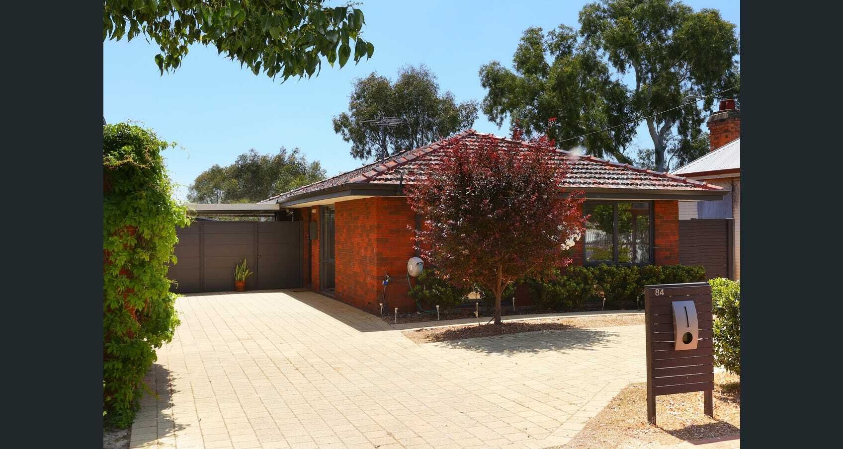 3 bedrooms House in 84 Terrace Rd GUILDFORD WA, 6055
