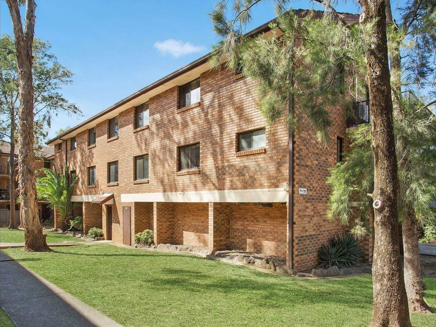 2 bedrooms Apartment / Unit / Flat in 21/71 Meredith Street BANKSTOWN NSW, 2200