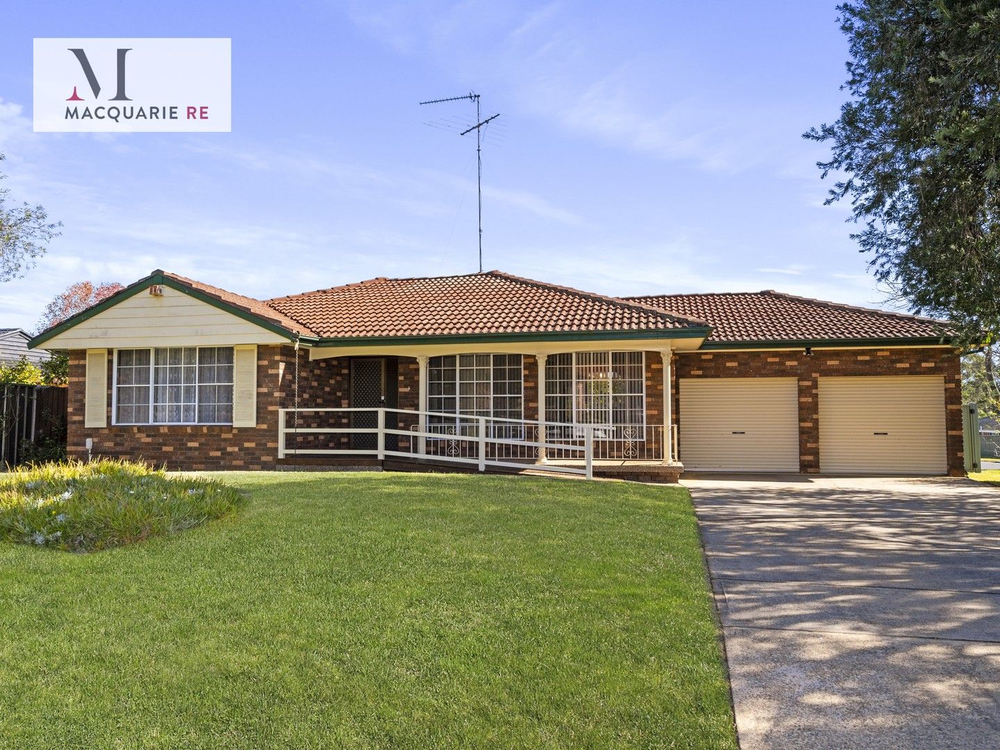 2 Moresby Avenue, Glenfield NSW 2167, Image 0