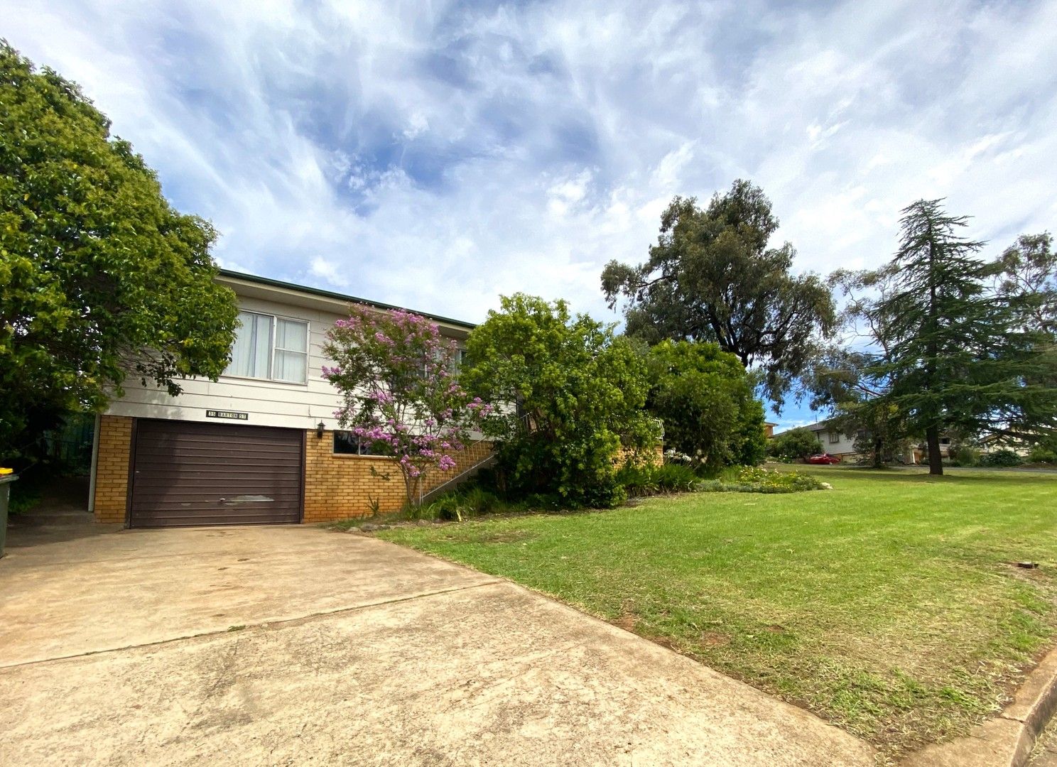 35 Barton Street, Parkes NSW 2870, Image 0