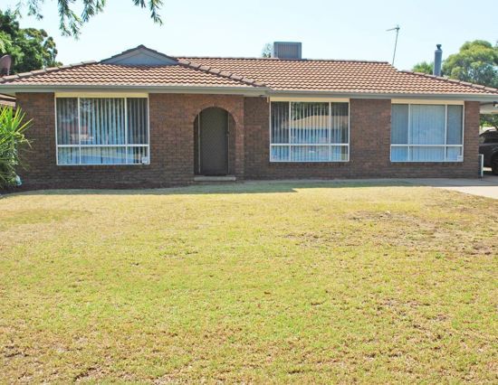 3 bedrooms House in 9 Bellbird Way DUBBO NSW, 2830