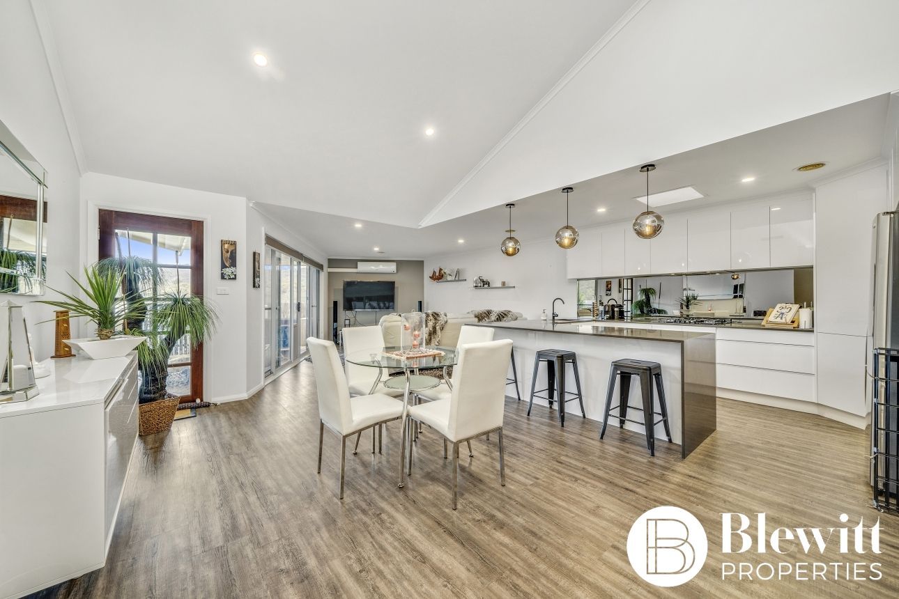 2/11 Doeberl Place, Karabar NSW 2620, Image 0