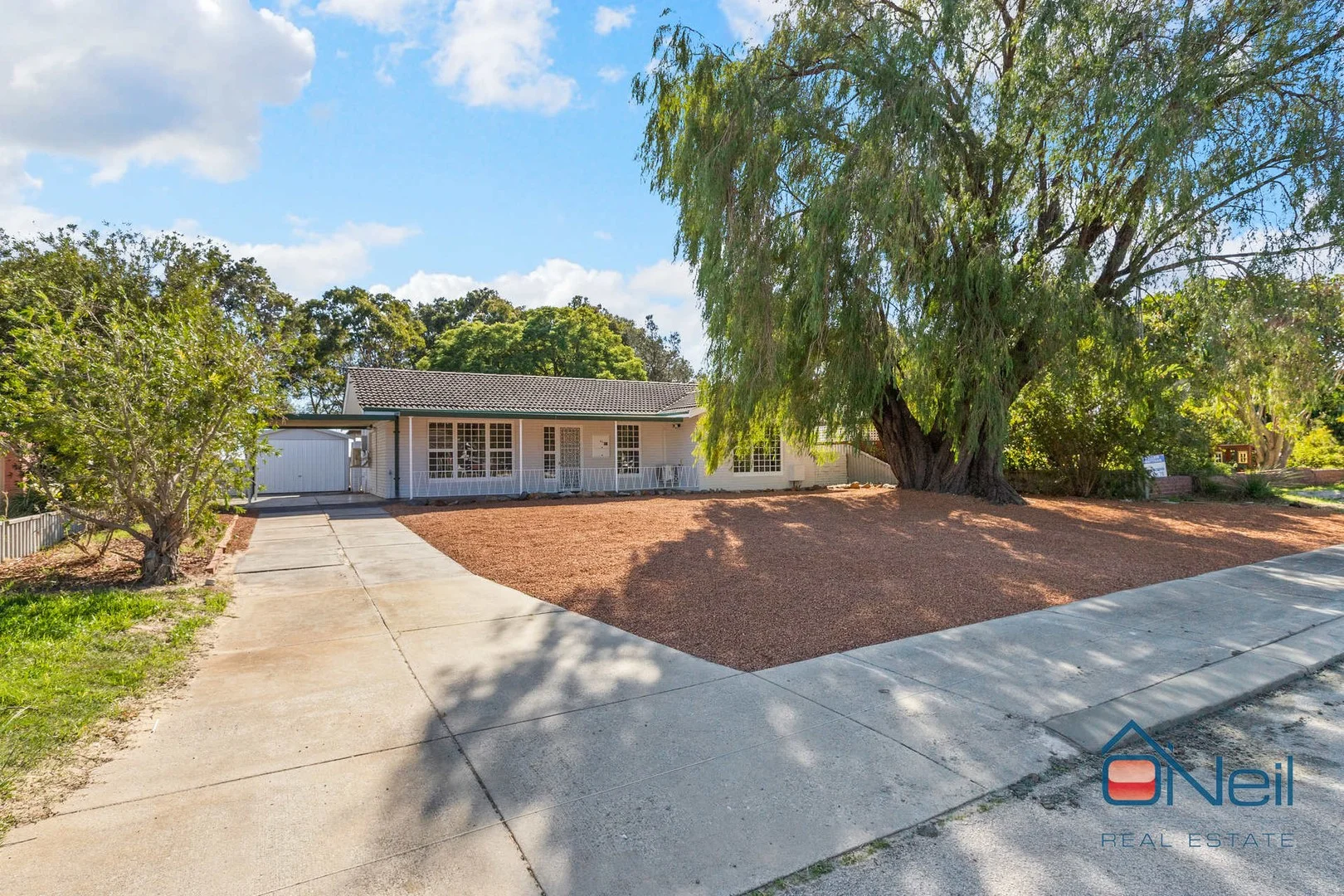61 Amanda Drive, Camillo WA 6111
