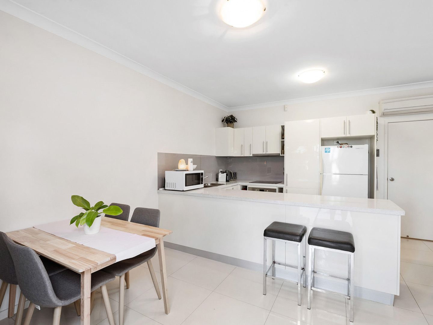 4/34 Osterley Road, Carina Heights QLD 4152, Image 2