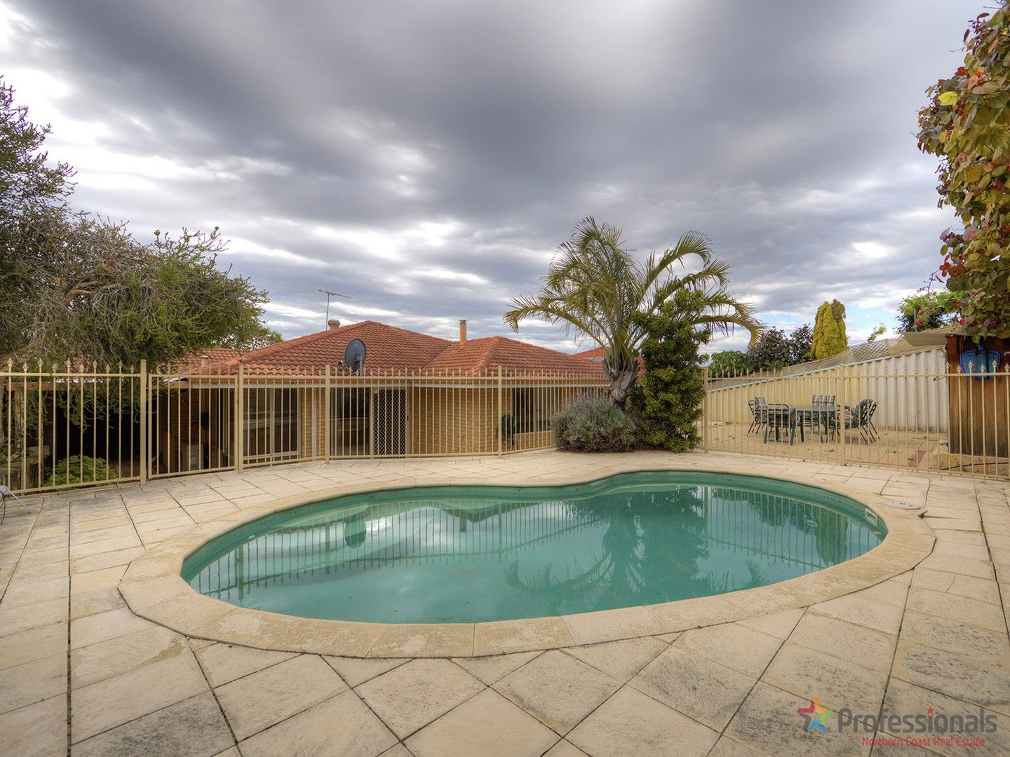 4 bedrooms House in 36 Attwood Place CLARKSON WA, 6030