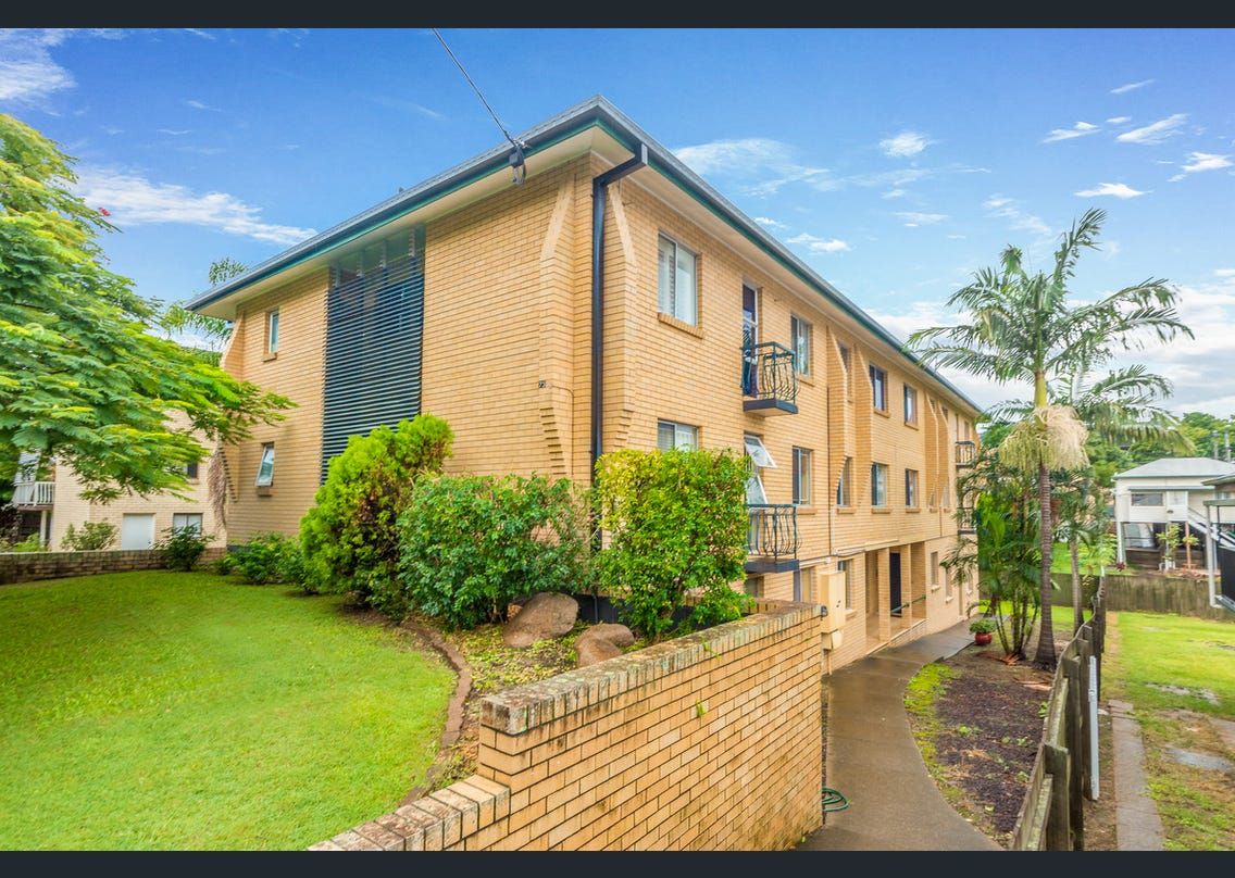 3 bedrooms Apartment / Unit / Flat in 4/73 Riverton St CLAYFIELD QLD, 4011