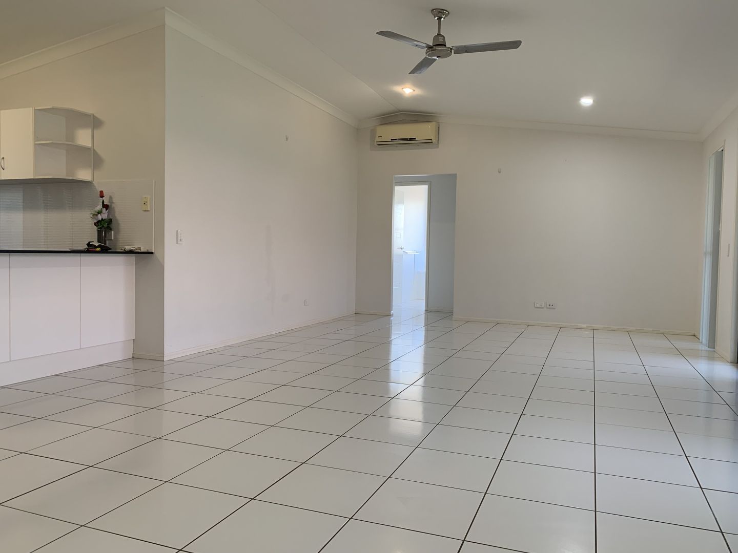 8 Bombo Court, Blacks Beach QLD 4740, Image 2