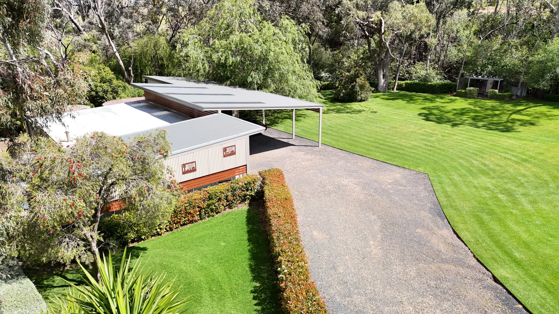 Young NSW 2594 - 4 beds house for Sale - 2021260675 | Domain