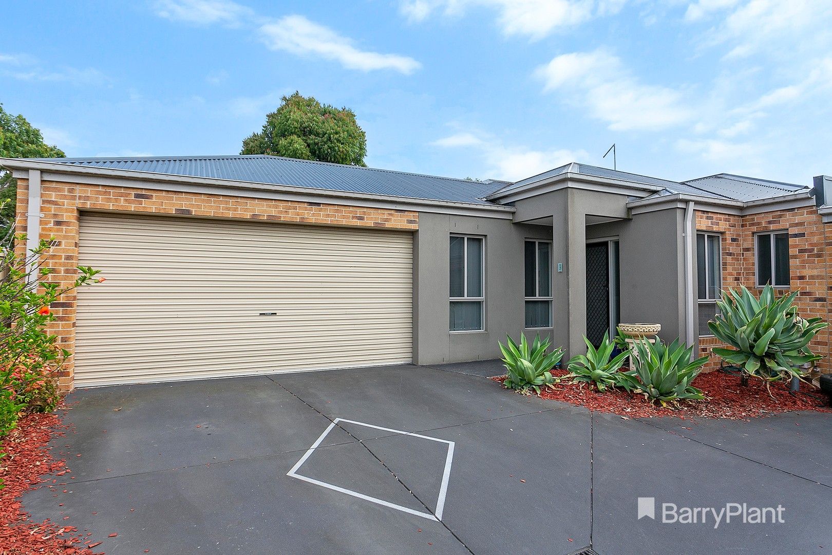 3/10 Azure Court, Pakenham VIC 3810, Image 0