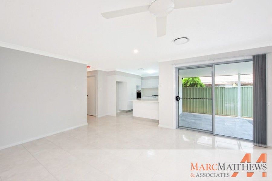 2/9 Warrigal St, Blackwall NSW 2256, Image 2