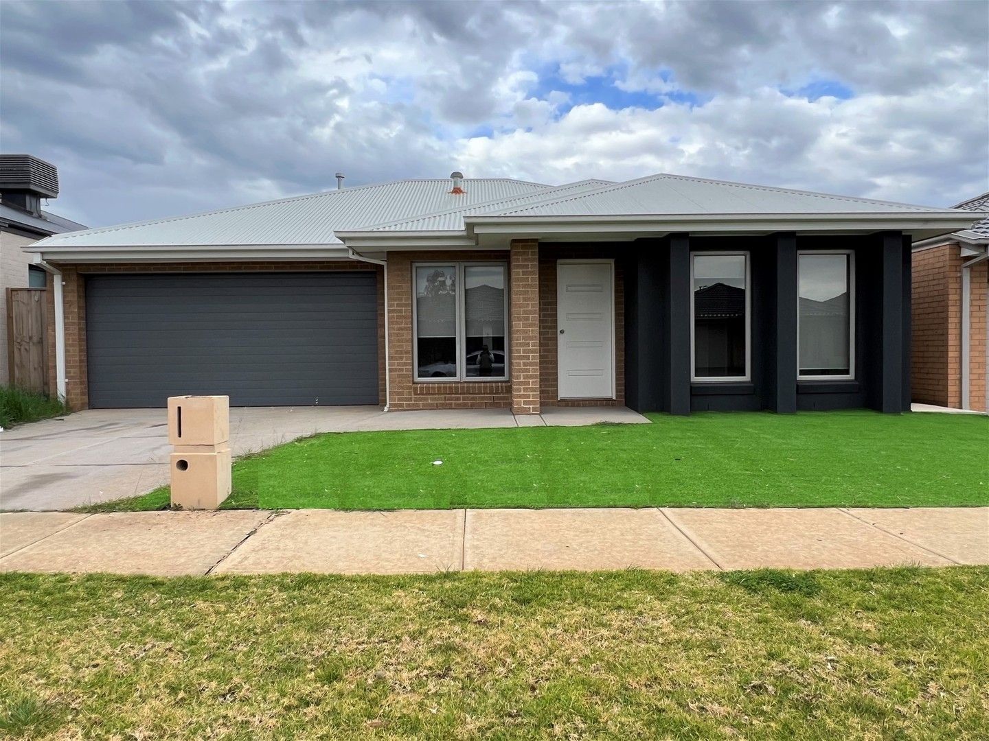 4 bedrooms House in 20 Eaglevale Rd WEIR VIEWS VIC, 3338