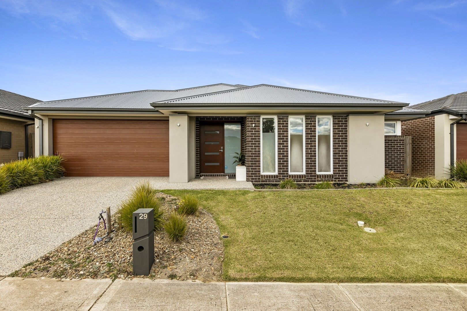 4 bedrooms House in 29 Buttermint Crescent MANOR LAKES VIC, 3024