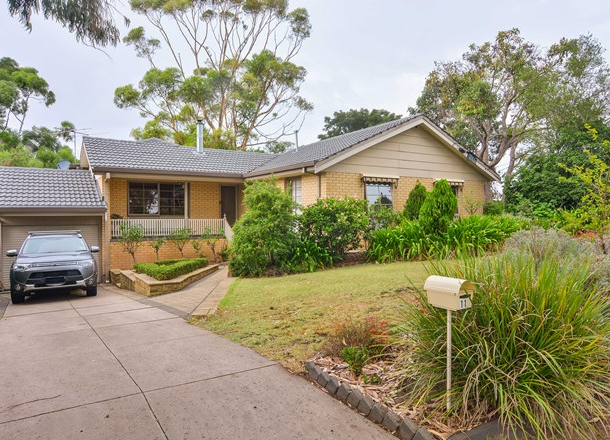 11 Sherwood Avenue, Happy Valley SA 5159