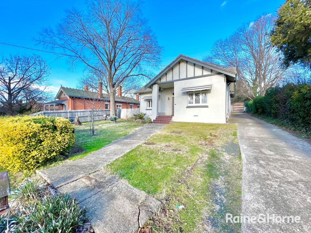 4 bedrooms House in 190 George Street BATHURST NSW, 2795