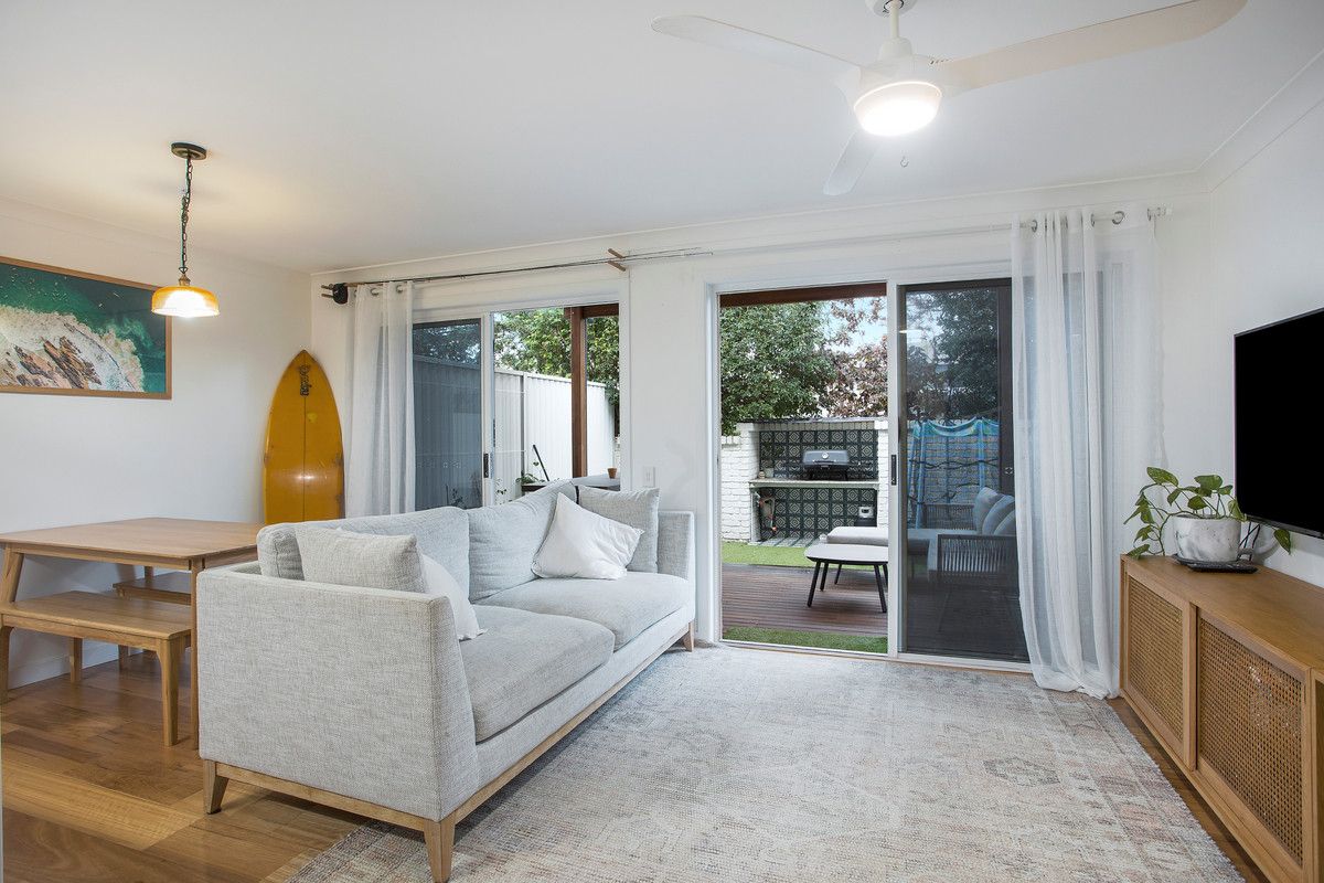 3 bedrooms Townhouse in 2/181-183 Cypress Terrace PALM BEACH QLD, 4221