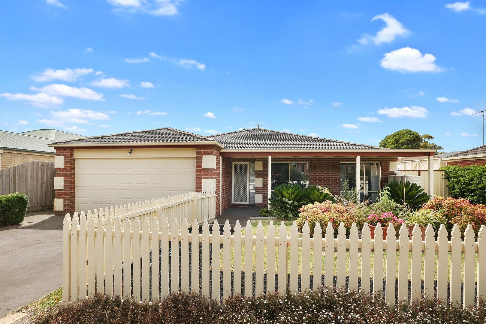 11 Menzies Close, Lara VIC 3212, Image 2