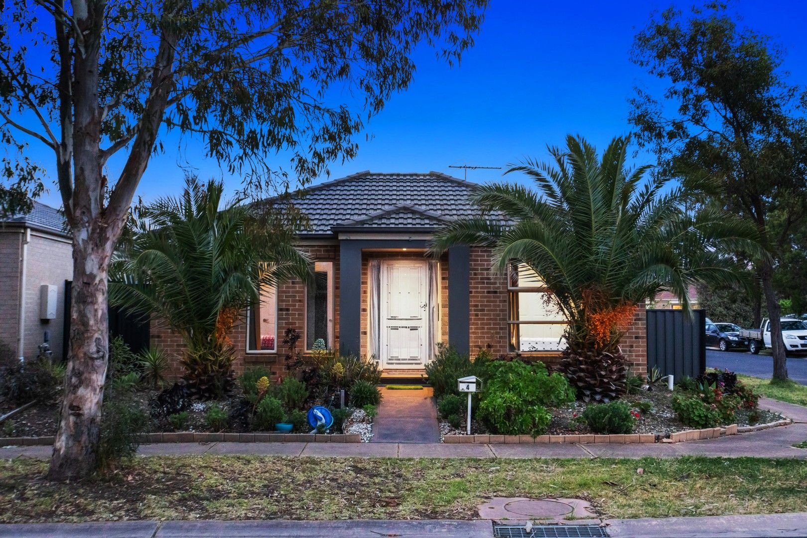 4 Carina Court, Point Cook VIC 3030 Domain