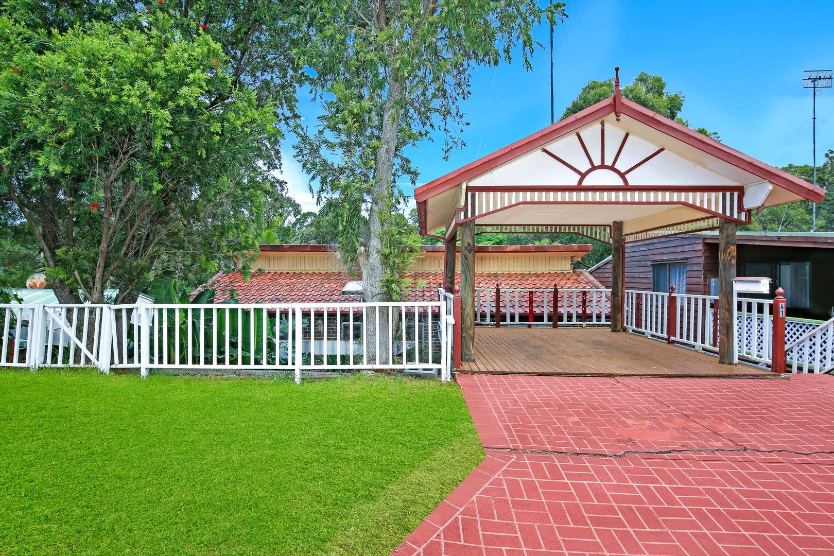 41 Stanley Ave, Farmborough Heights NSW 2526, Image 0