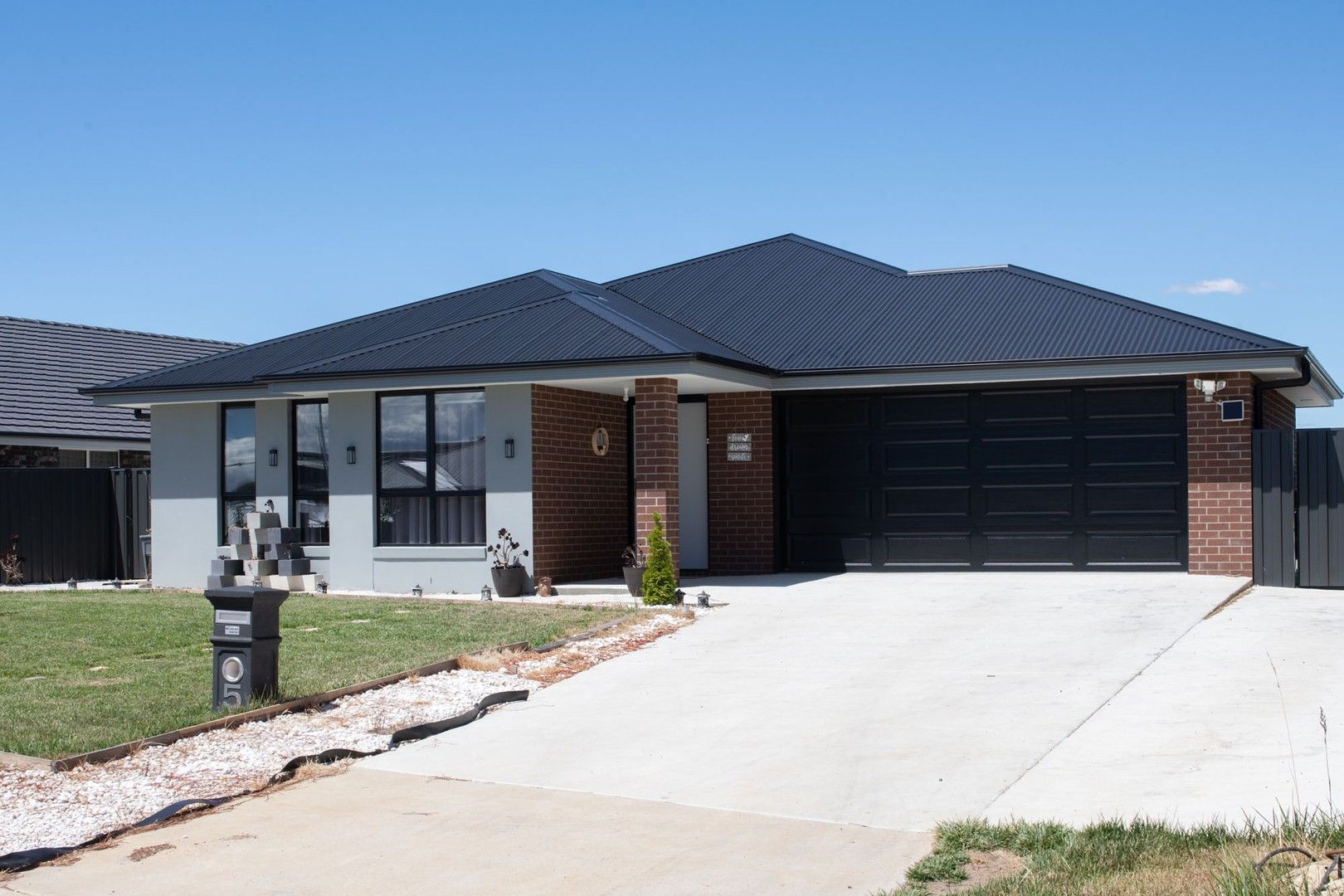 4 bedrooms House in 5 Fortune Drive YOUNGTOWN TAS, 7249