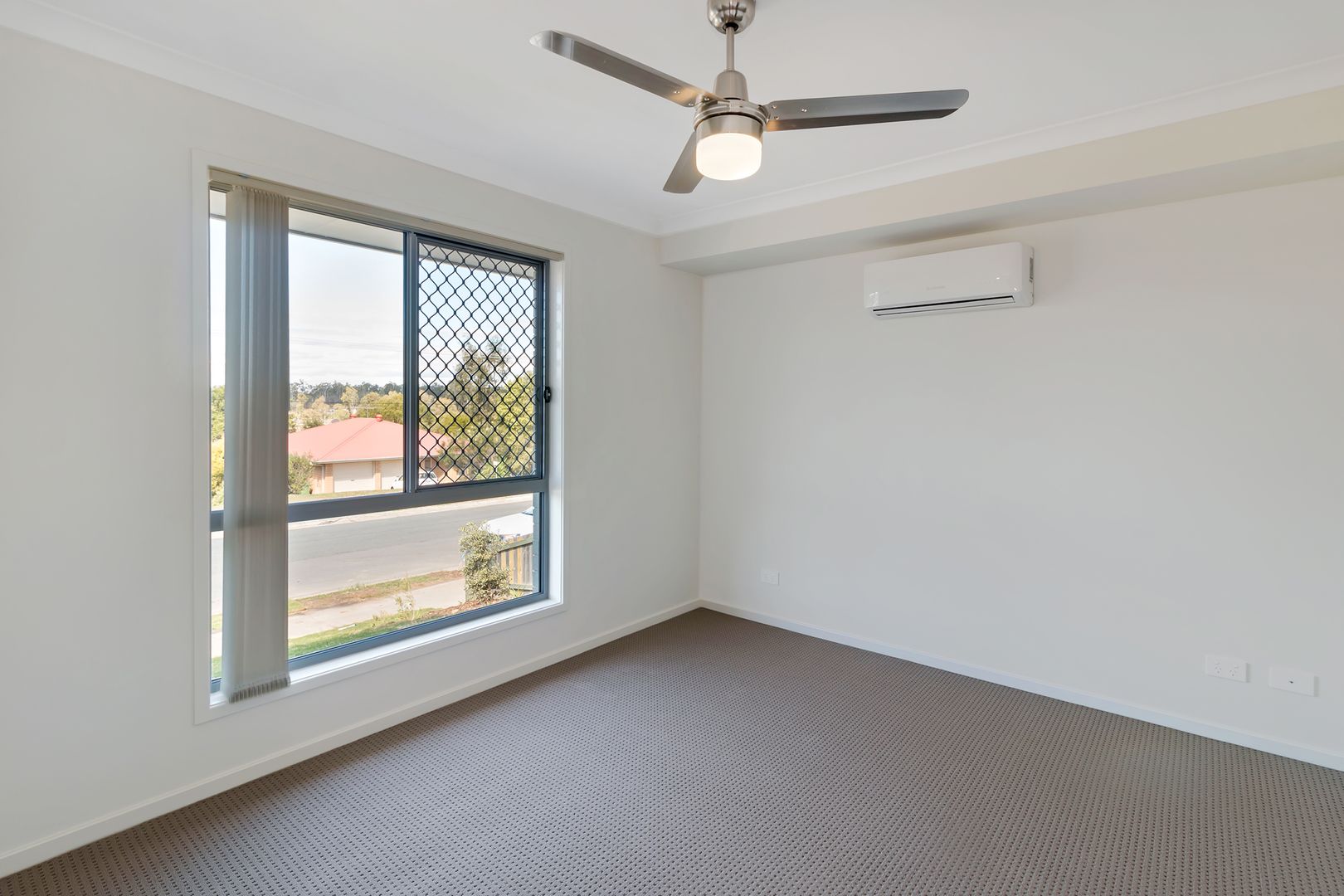 1/40 Jupiter Street, Wulkuraka QLD 4305, Image 2