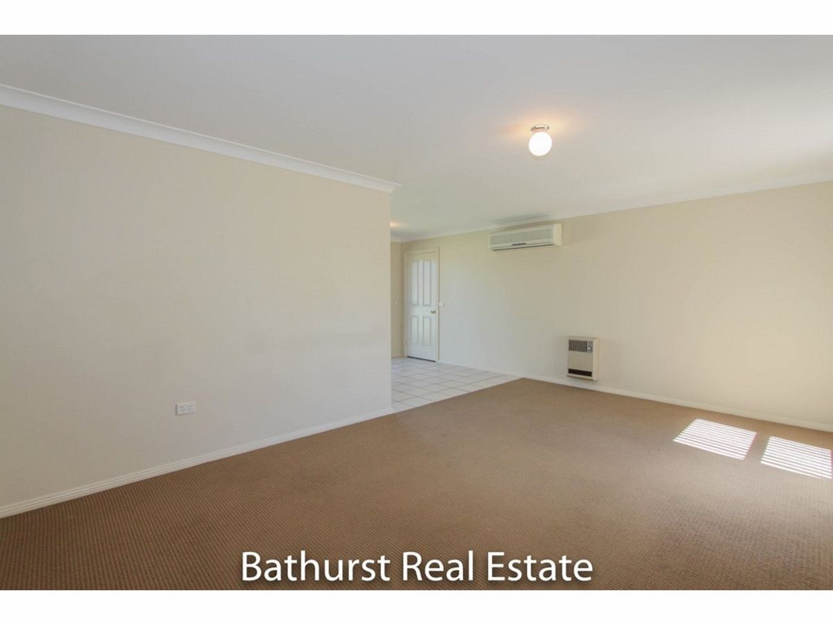 8 Spofforth Place, Kelso NSW 2795, Image 2