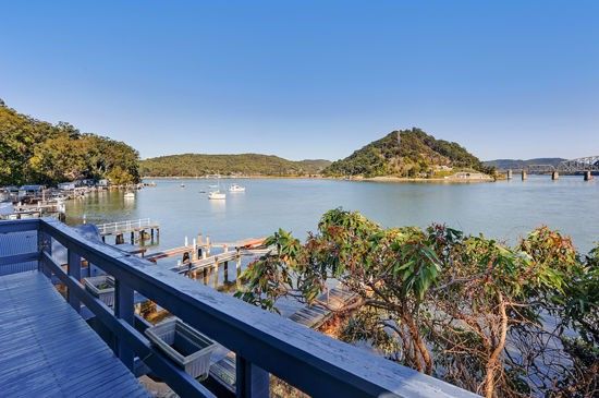 Riverview Ave Dangar Island Nsw 2083 4 Beds House For