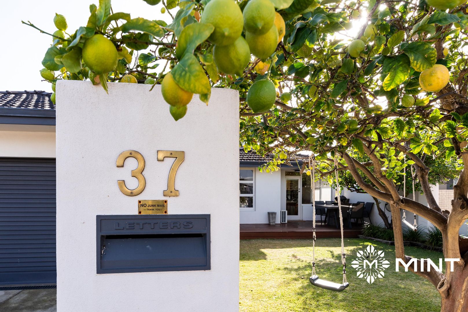 37 Pembroke Street, Bicton WA 6157