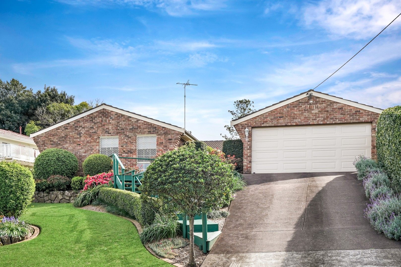 4 bedrooms House in 23 Niblick Crescent OATLANDS NSW, 2117