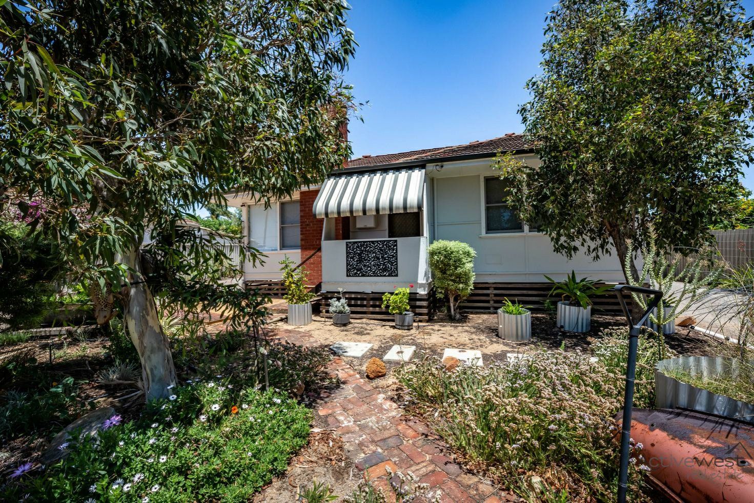 3 bedrooms House in 14 Compton Street RANGEWAY WA, 6530