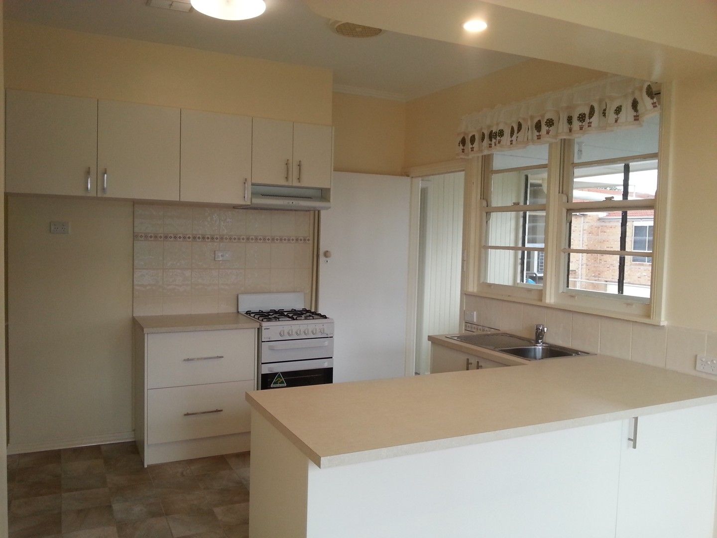 3 bedrooms Apartment / Unit / Flat in 250a High Street ASHBURTON VIC, 3147