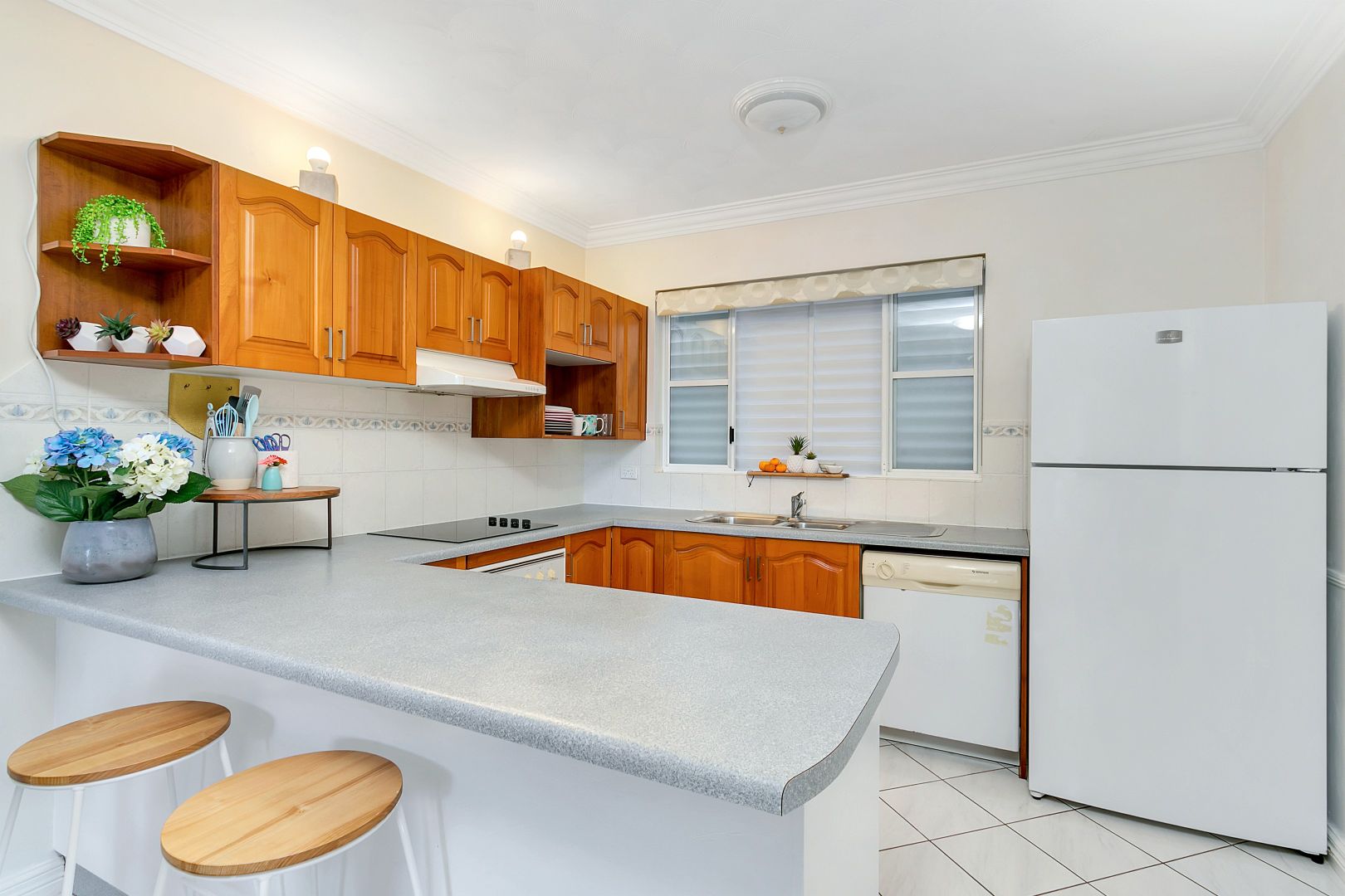 2/23 Digger Street, Cairns North QLD 4870, Image 1