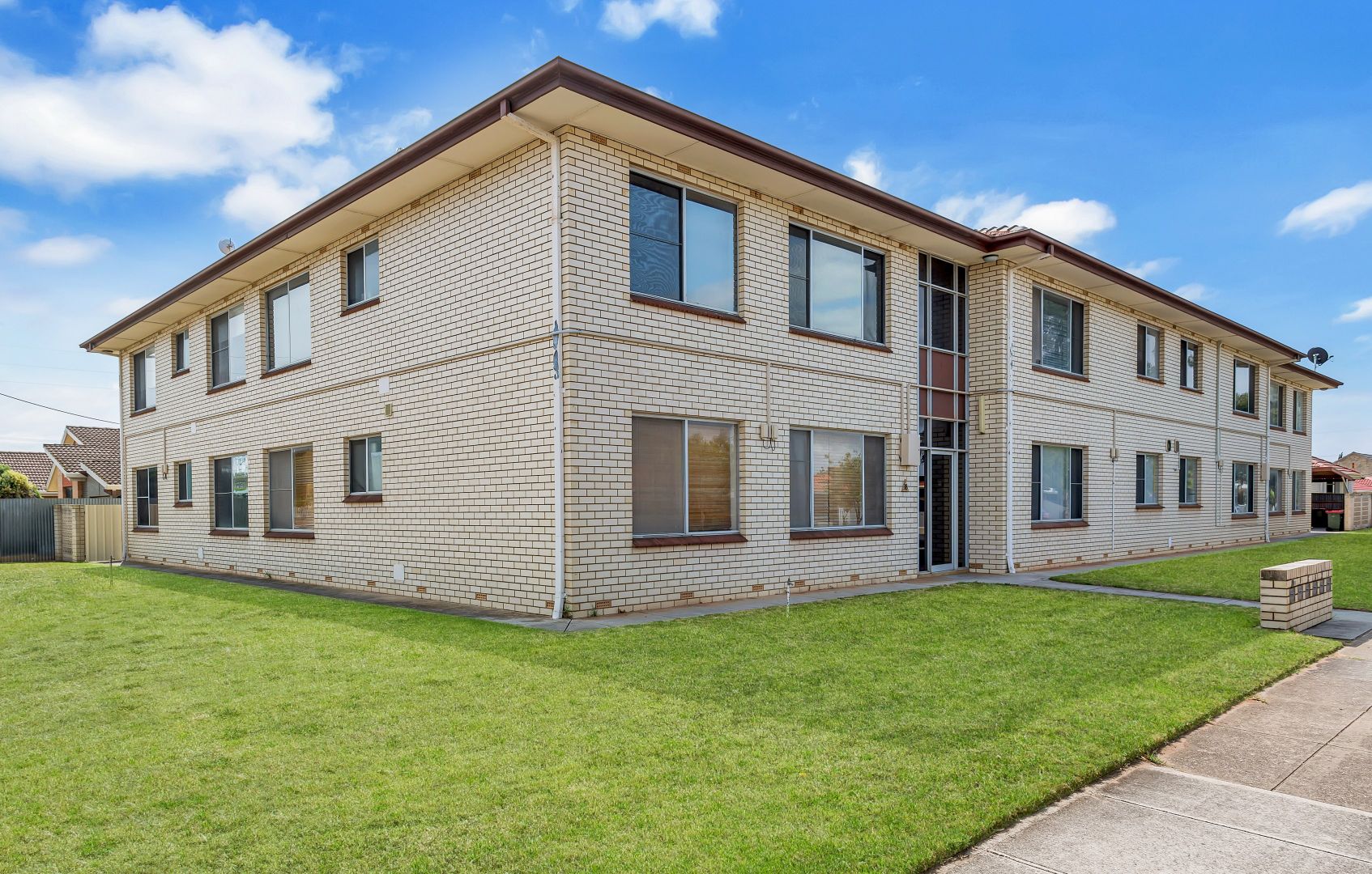 8/38 Carlisle Street, Camden Par Property History & Address Research