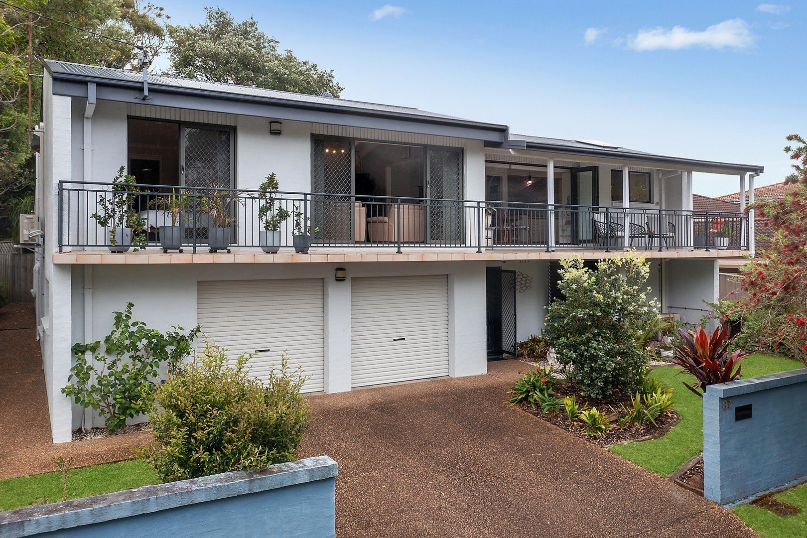 4 bedrooms House in 87 Blue Bell Drive WAMBERAL NSW, 2260