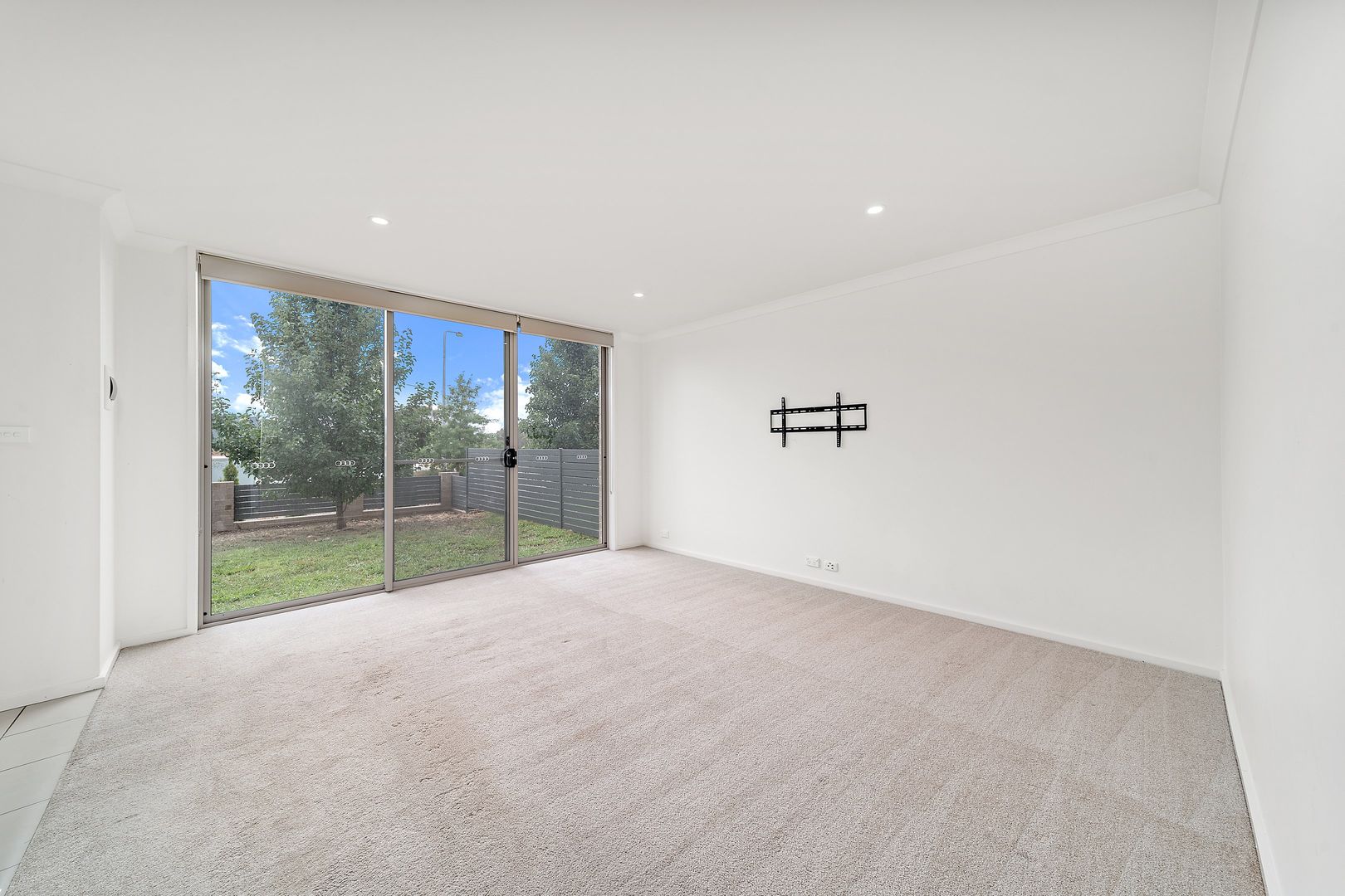 16 Lambrick Lane, Casey ACT 2913, Image 2