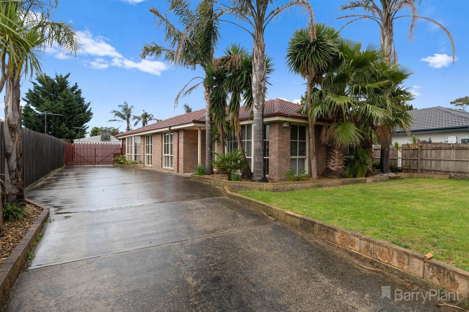 3 bedrooms House in 15 Katjusha Court PAKENHAM VIC, 3810