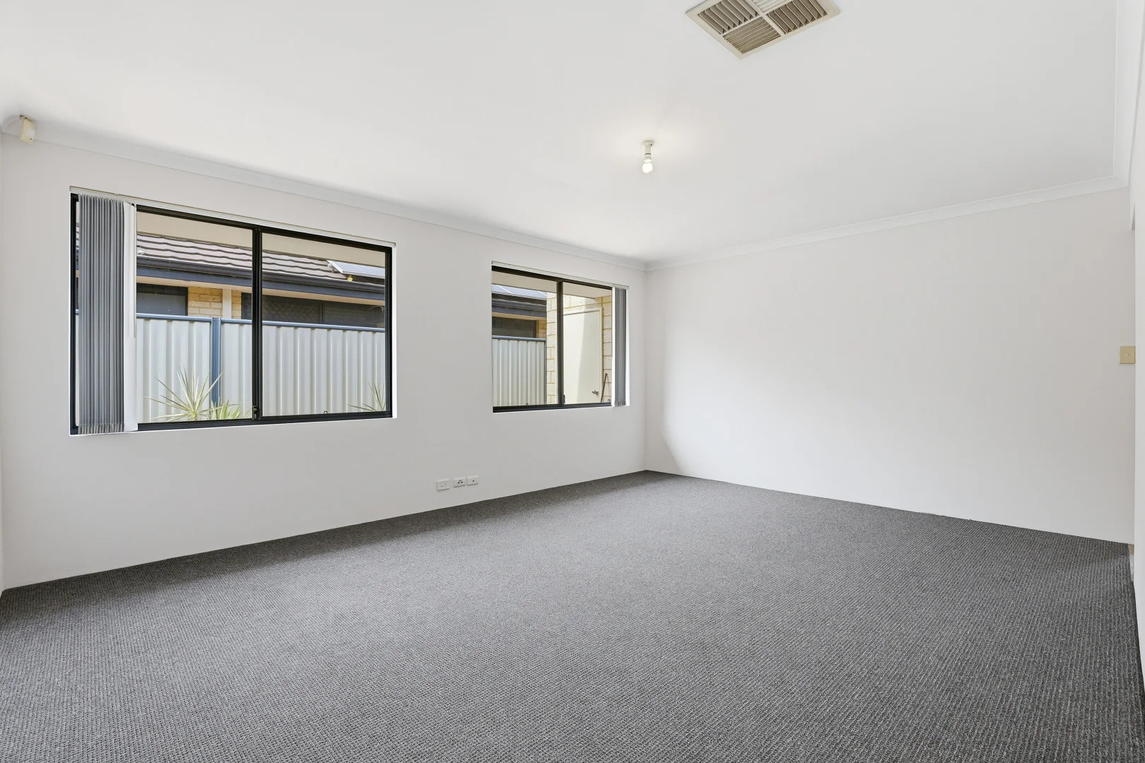 Additional image 6 of 2 Grandmere Parade, Meadow Springs WA 6210