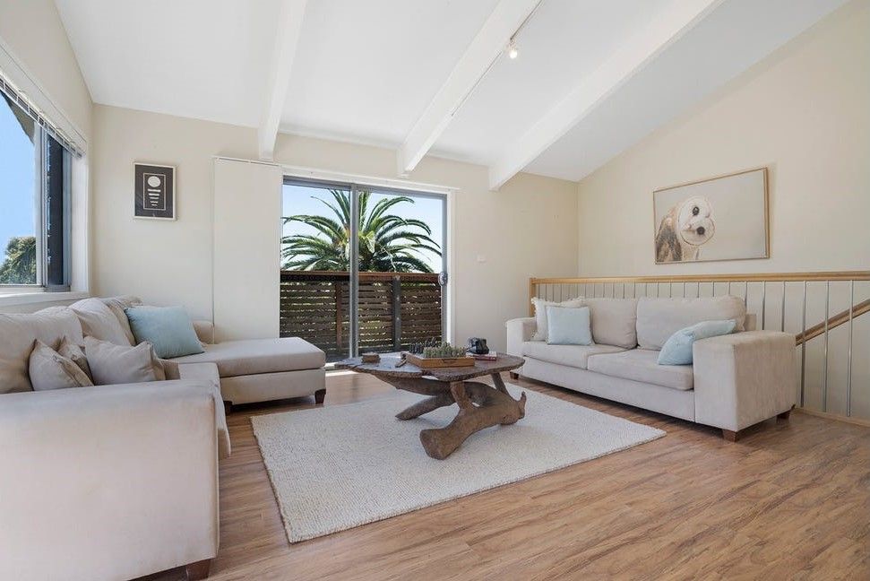 4 bedrooms House in 24 Dakara Avenue ERINA NSW, 2250