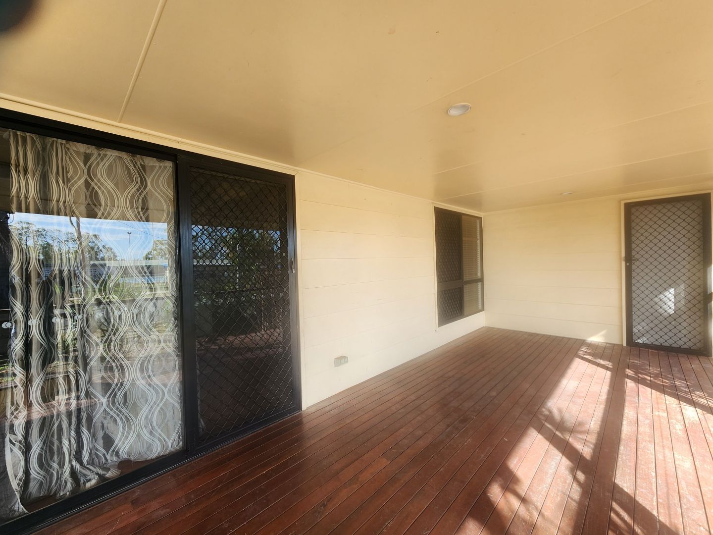 19 Nott Street, Moura QLD 4718, Image 2