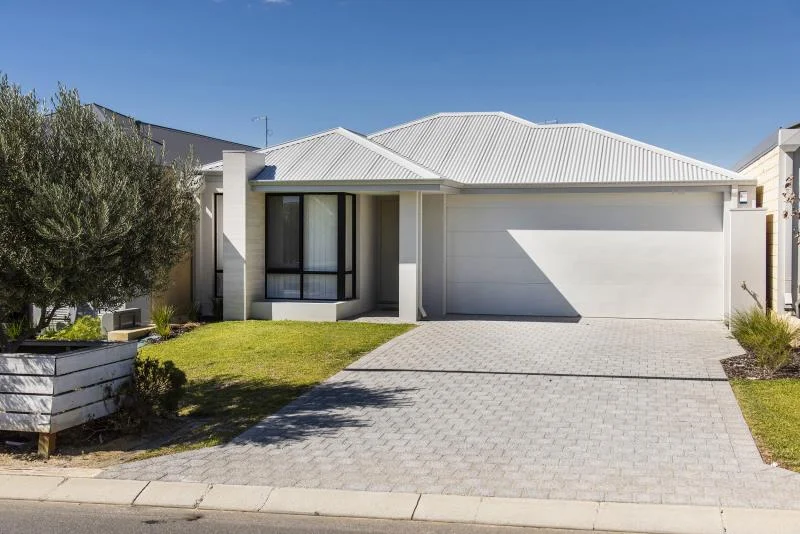 18 Jennings Street, Hammond Park WA 6164