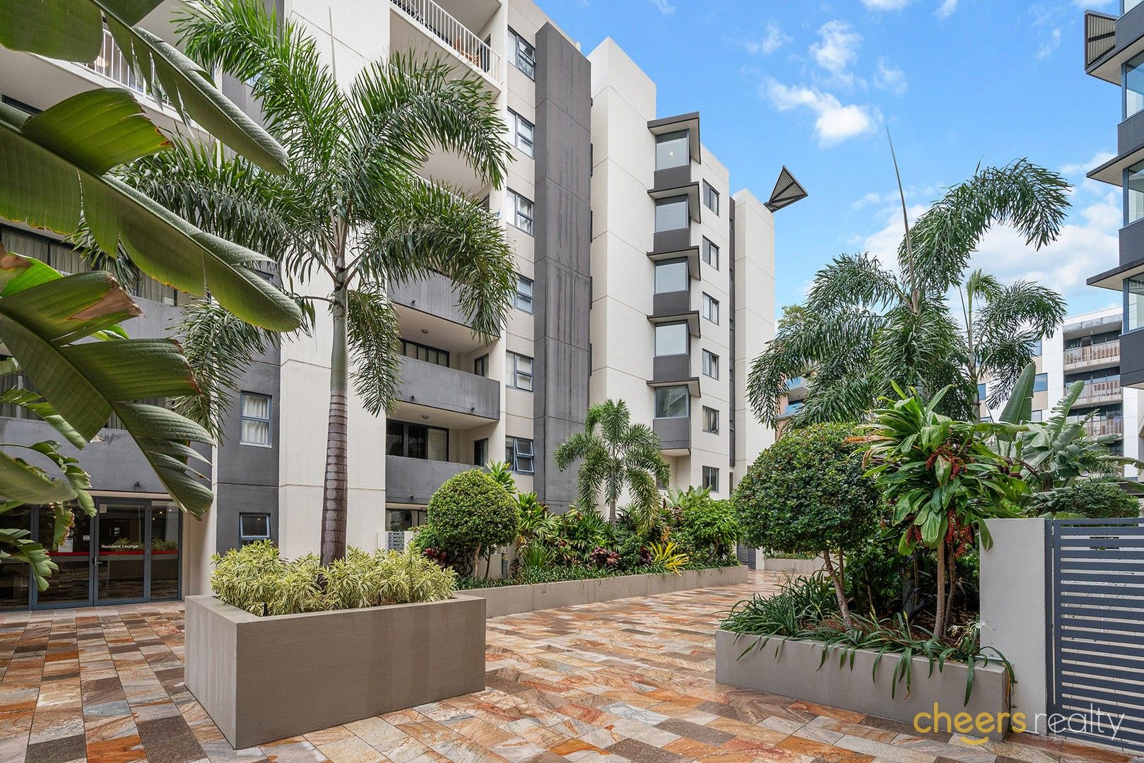 2 bedrooms Apartment / Unit / Flat in 429/803 Stanley Street WOOLLOONGABBA QLD, 4102